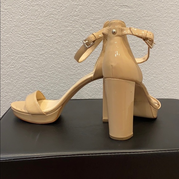 Size 8 & 12 in Women cream High heels - Picture 7 of 8